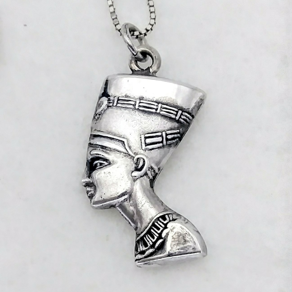 Sterling Queen Nefertiti Pendant Necklace